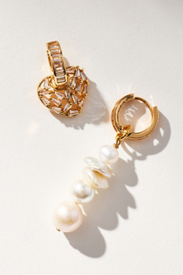 Shop Notte Jewelry Mixed Xoxo Pearl Mismatched Earrings In Gold