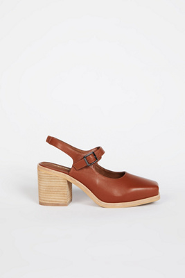 INTENTIONALLY BLANK OFFICE HEELS 