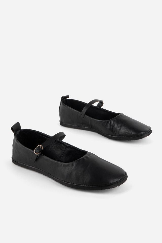 Intentionally Blank Nicolette Flats #1