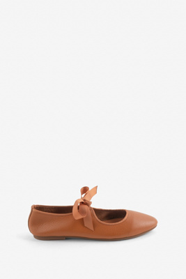 INTENTIONALLY BLANK VALLEY FLATS 