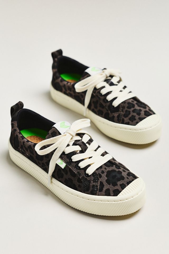 Cariuma OCA Low Sneakers #1