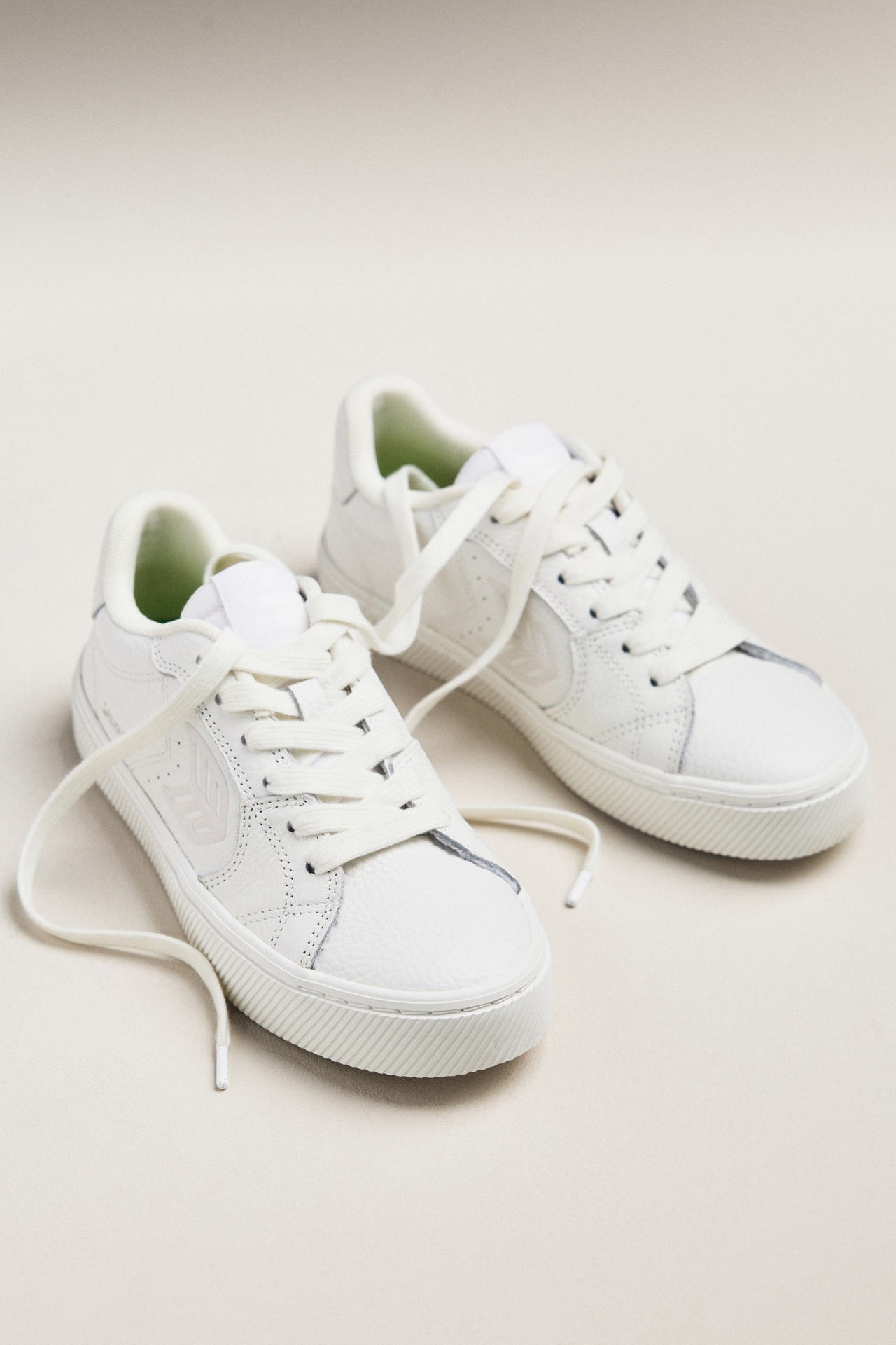Cariuma Salvas Pebble Sneakers