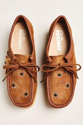 Clarks Wallacraft Bee Platform Shoes In Brown