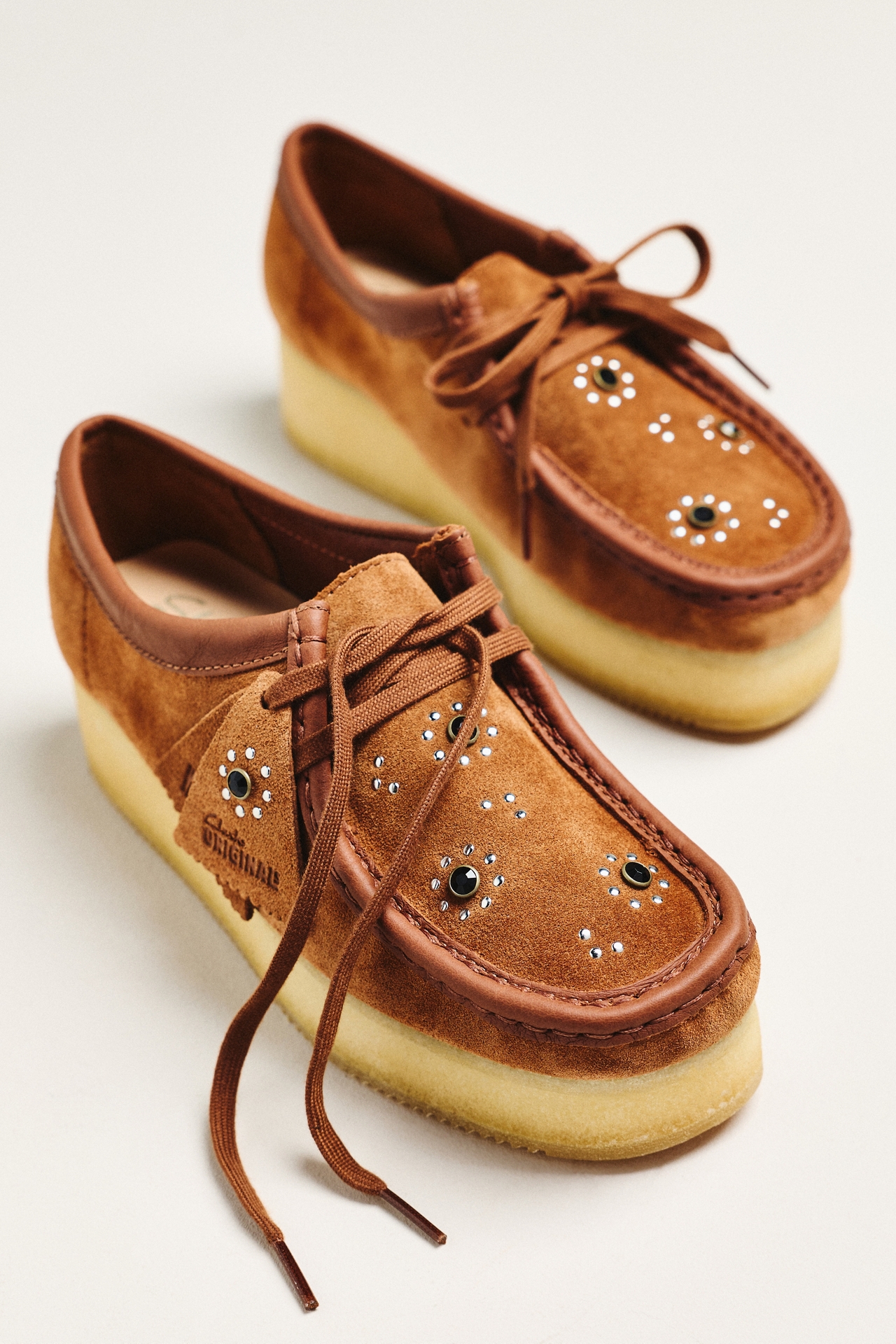 Clarks Wallacraft Bee Platform Shoes
