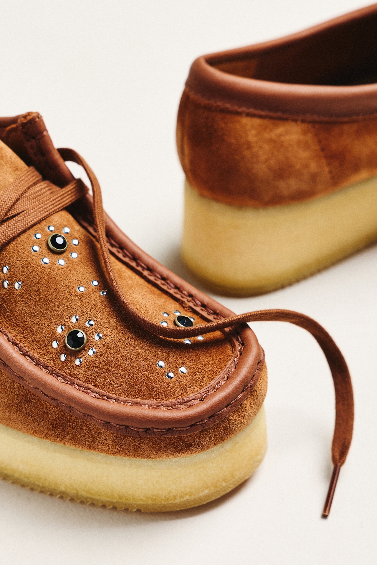 Clarks Wallacraft Bee Platform Shoes
