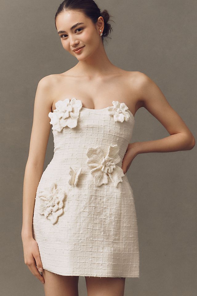 leo lin rosario floral appliqu mini dress - Bustier The dress is complete with an invisible back zip closure and is fully lined for a refined finish Rosario Appliqu Floral Bustier Mini