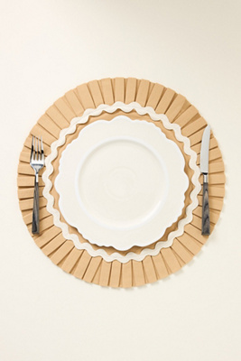 Set de table rond plissé Ruby Ric Rac en Yellow chez - Anthropologie - Modalova