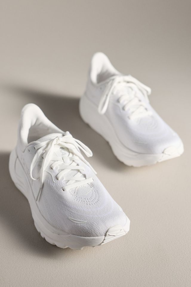 HOKA® Arahi 8 Sneakers #1