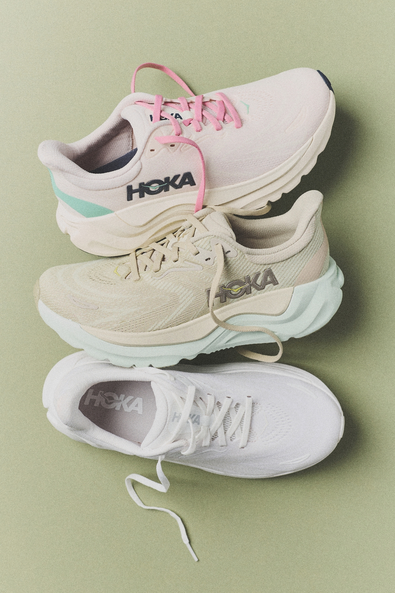 HOKA® Arahi 8 Sneakers