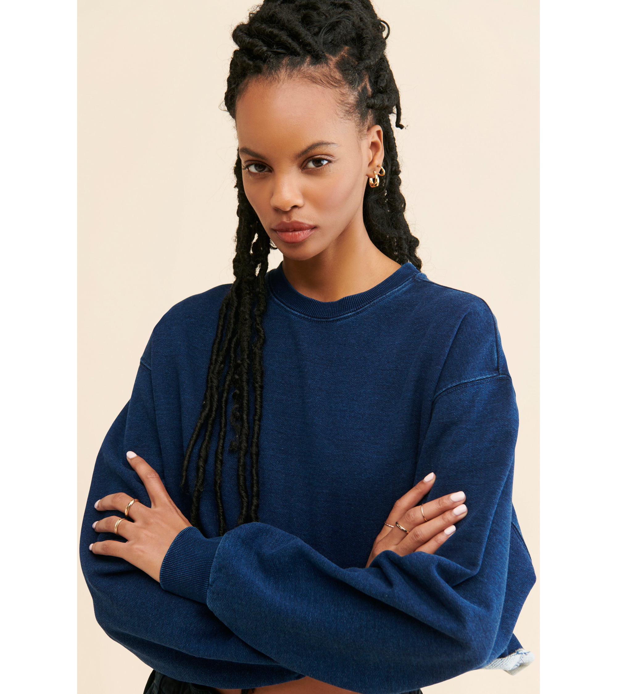 Cropped Baggy Sweatshirt — Image 3