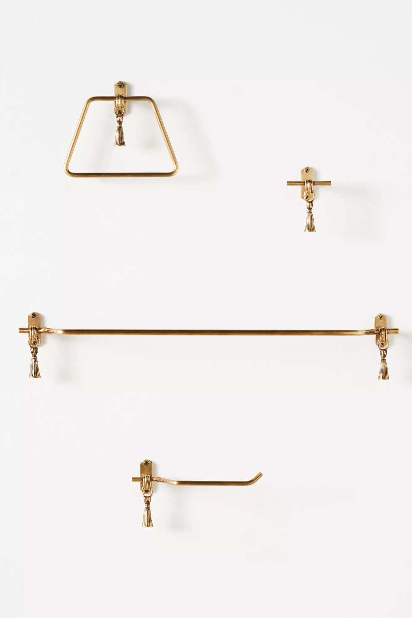 Lark Tassel Brass Towel Ring - thumbnail 2