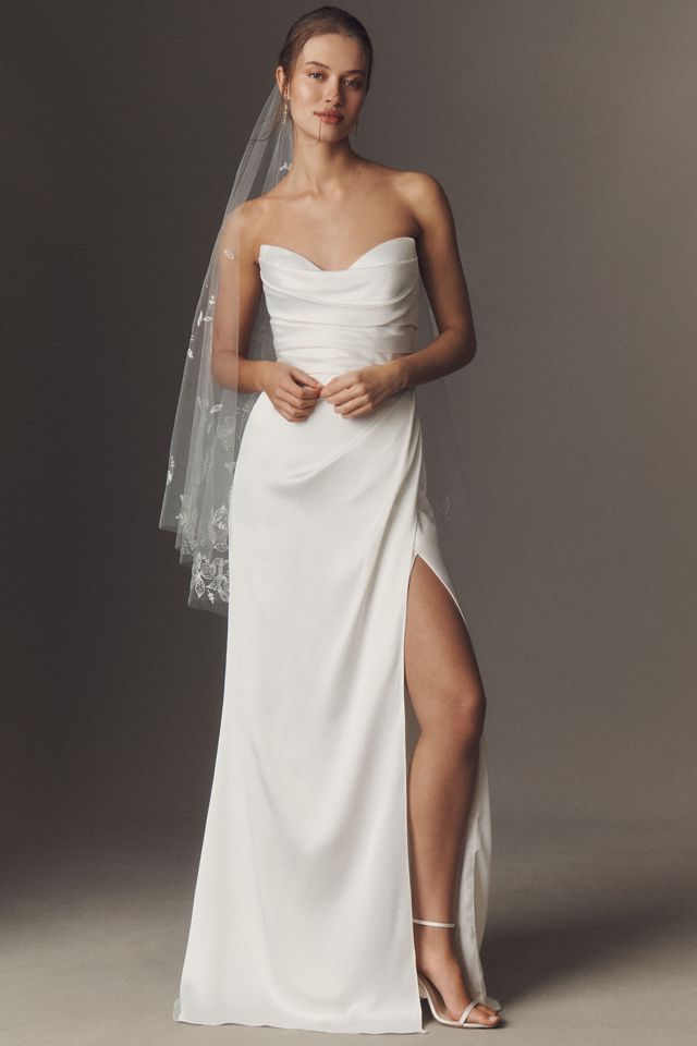 Enaura Petal Trim Fingertip Veil #1