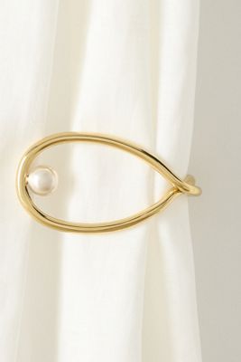 Tiffani Pearl Tieback