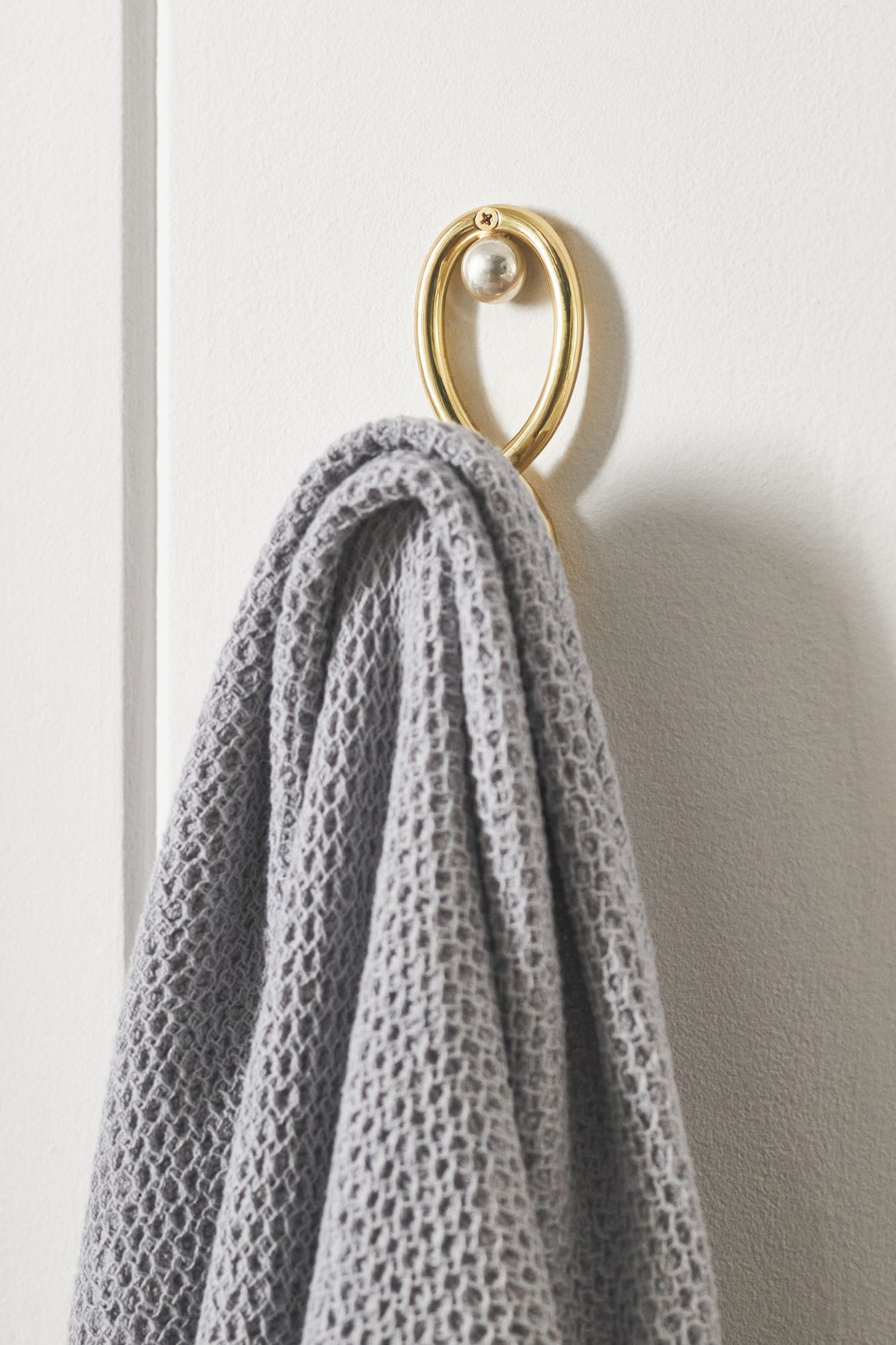 Tiffani Pearl Bath Hook - Polished Brass, Standard, One Size