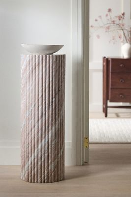 Kanta Plinth Marble Pedestal