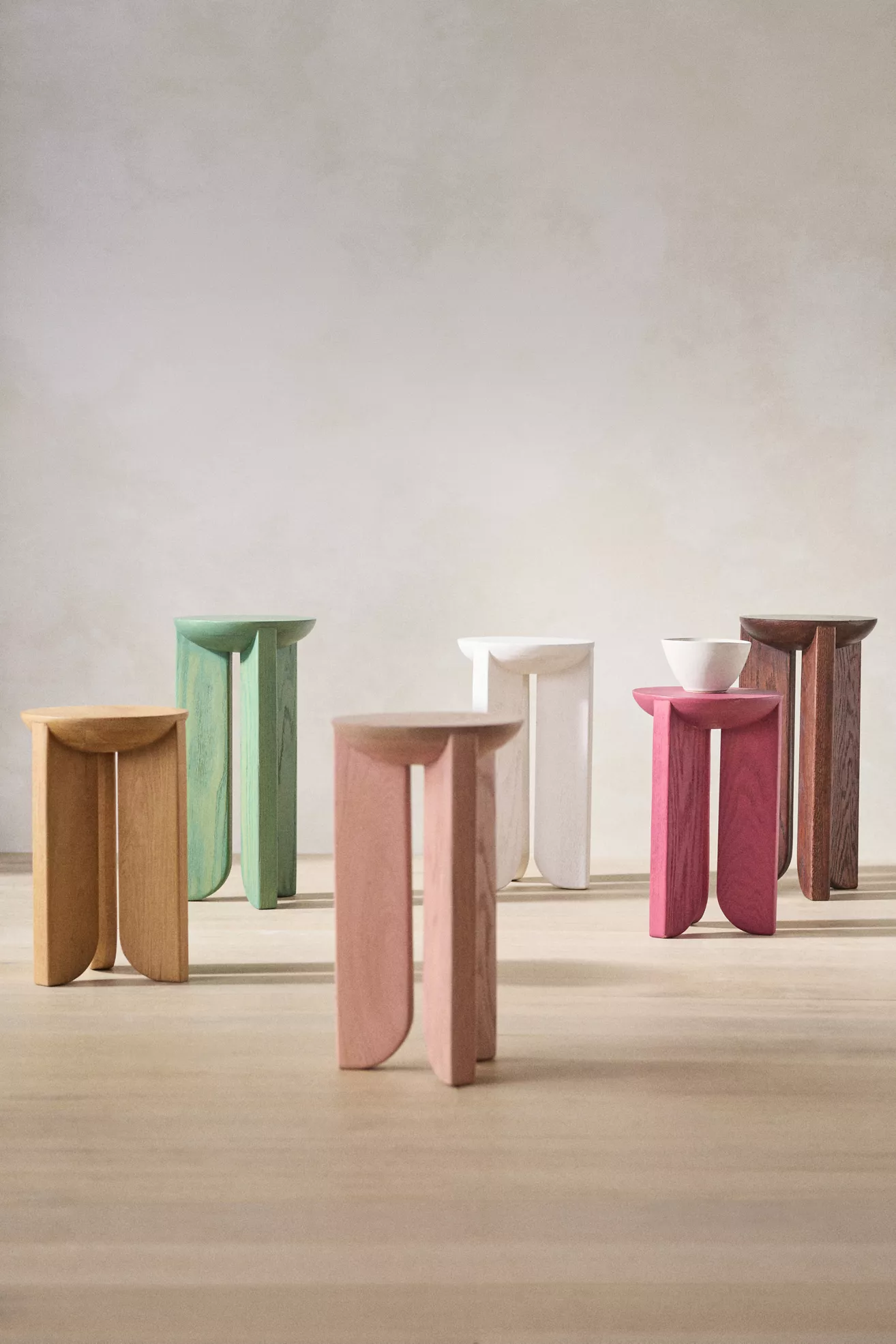 Hemi Solid Oak Wood Side Table - thumbnail 7