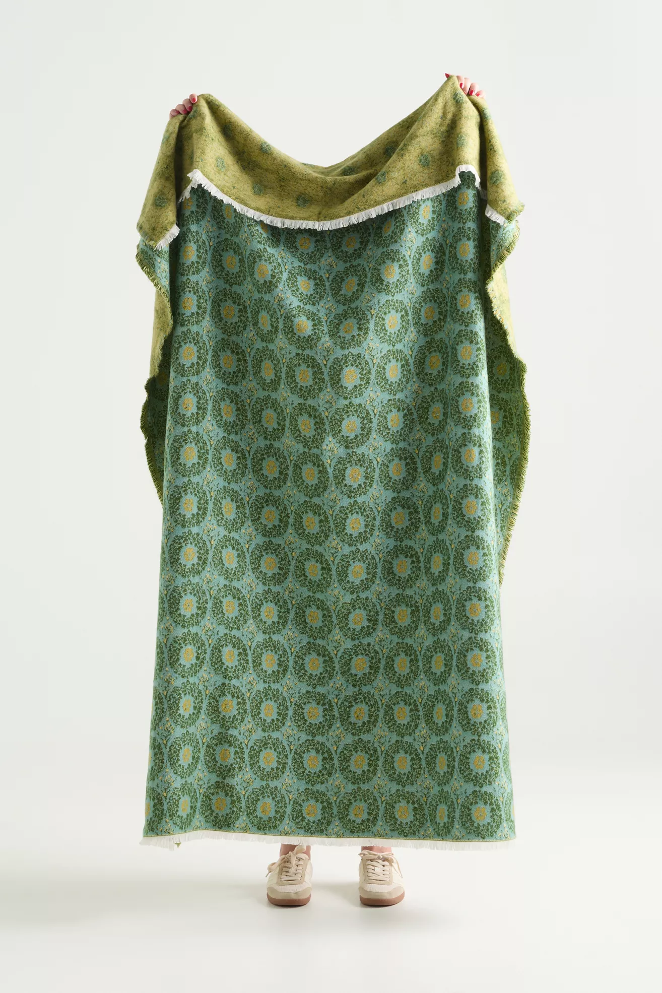 Woven Jacquard Patterned Throw Blanket