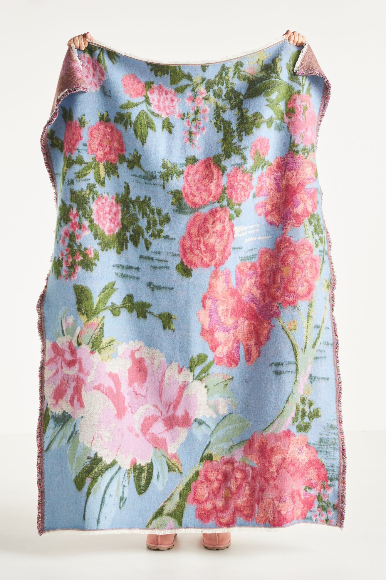 Woven Jacquard Patterned Throw Blanket - Roses, Standard, 50" x 70"