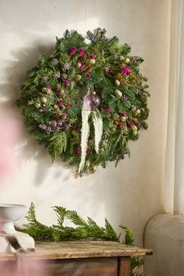 Fresh Bright Botanicals Evergreen Wreath