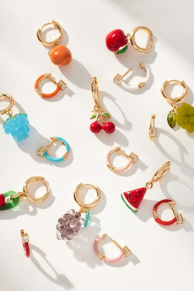 Aretes de Aro Huggie con Dijes de Frutas, Set de 2 #1