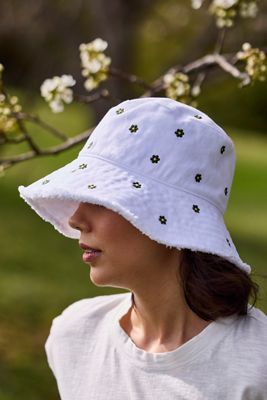 Embroidered Daisies Cotton Bucket Hat