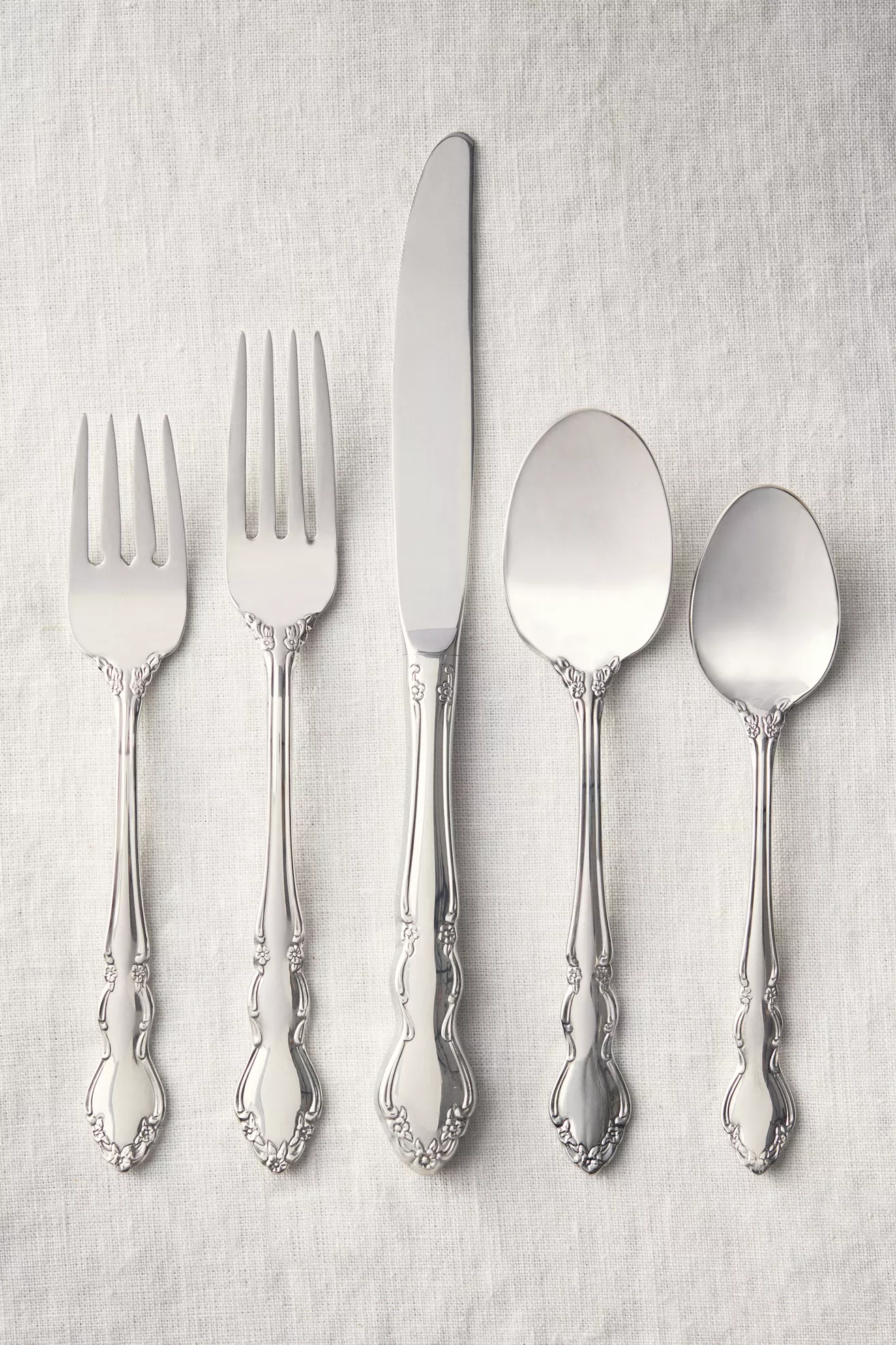 Dover Flatware 20-Piece Place Setting - thumbnail 2