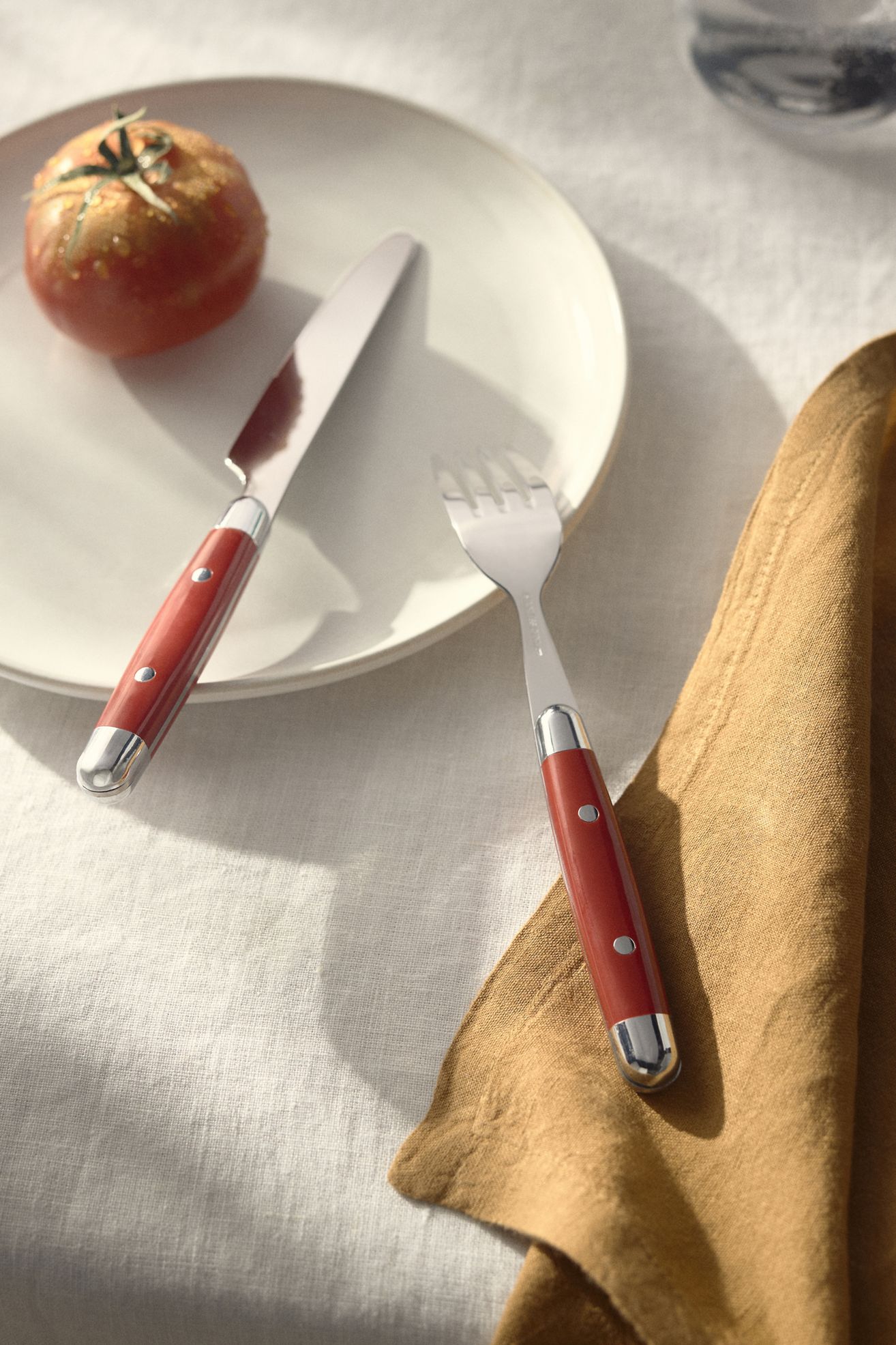 Jubilee Flatware 16-Piece Place Setting - Red, Standard, Set