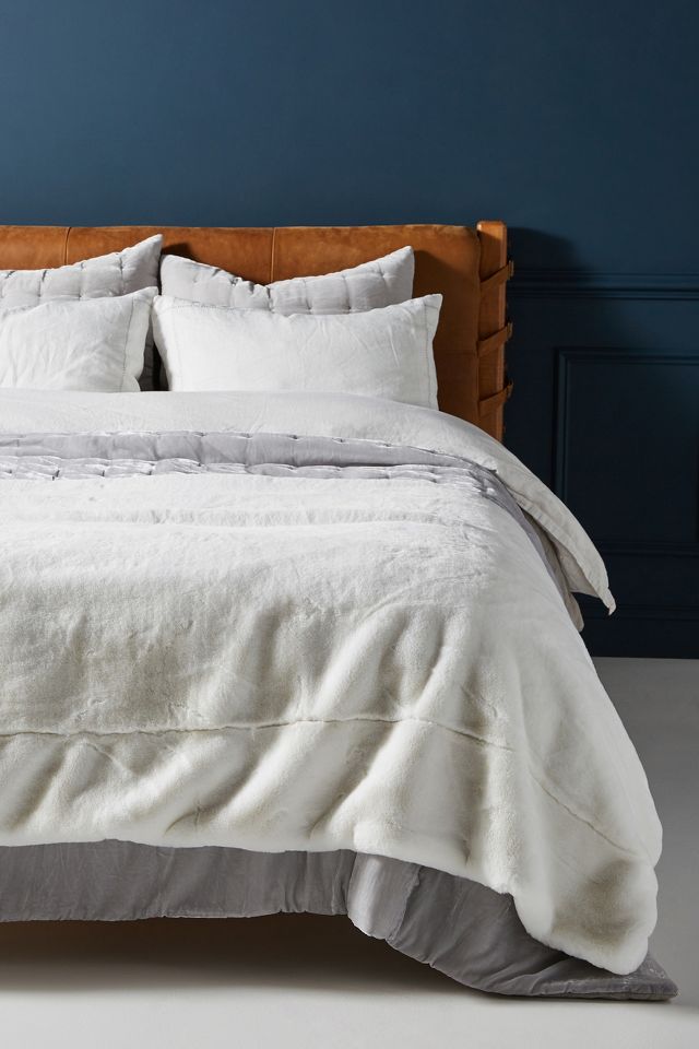 Anthropologie blanket faux online fur