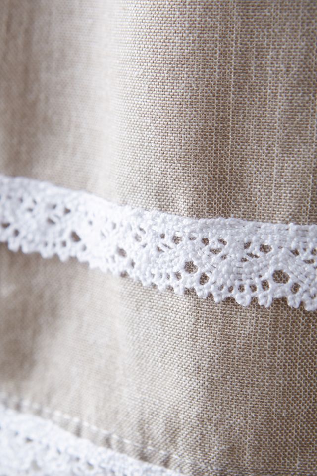 Lace-Crossed Tea Towels #2