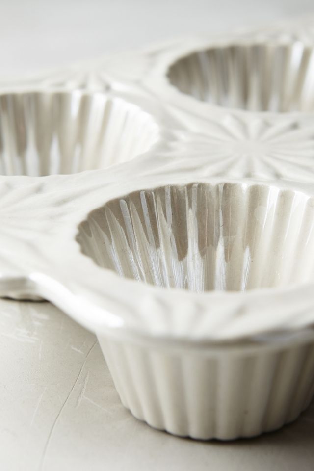 Raised Bloom Muffin Pan #4