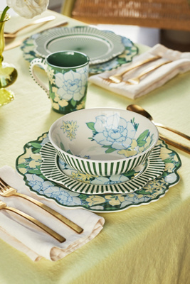 The Lyla Floral Dinnerware Bundle | AnthroHome