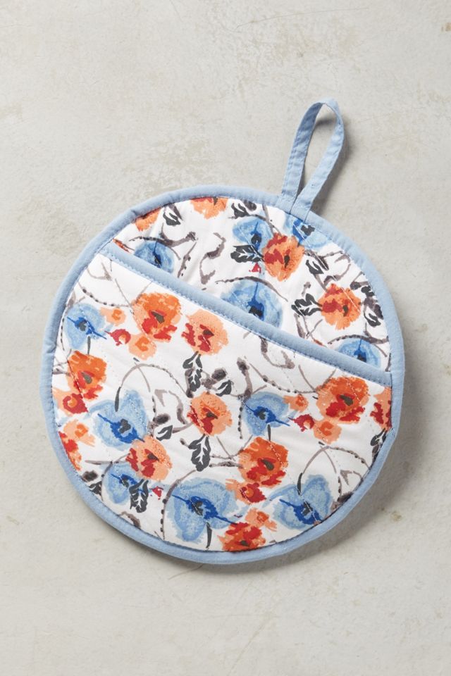 Lucerne Pot Holder #2