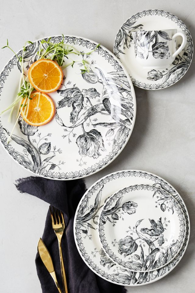 Gien Tulipes Noires Five-Piece Place Setting