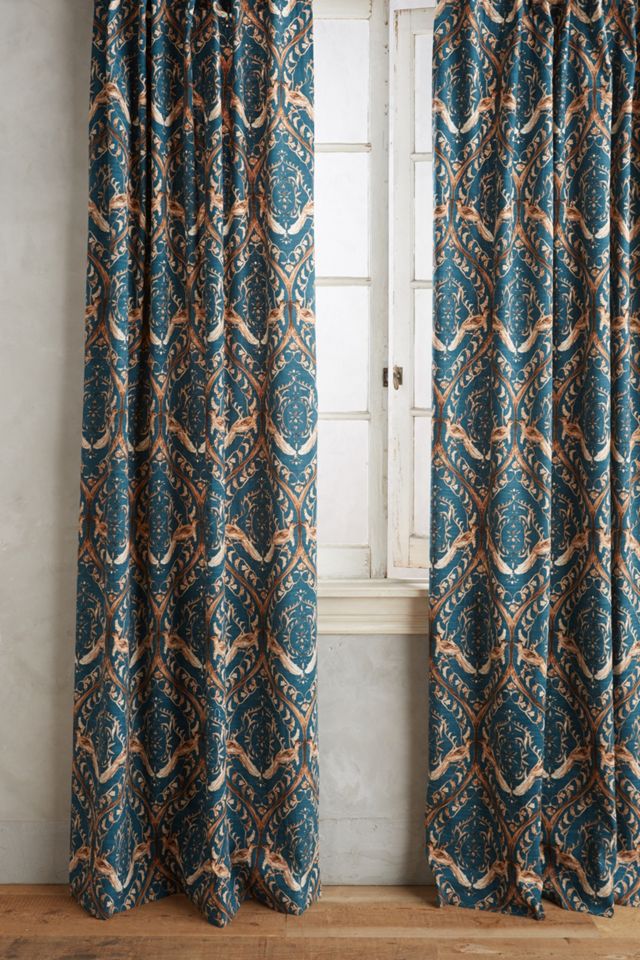 Tiled Crest Curtain