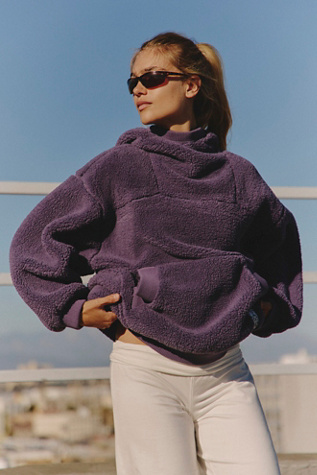 Scout it Out Fleece Pullover