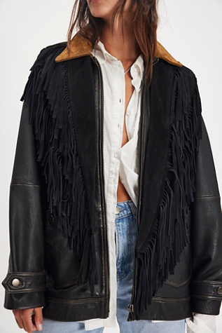 Женские аксессуары Understated Leather Wide Eyes Suede Fringe Collar, цвет: Чёрный — фото 5
