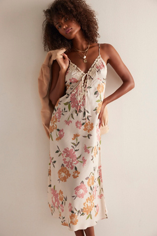 Someone Like You Midi Slip par Intimately en Combo Neutre, pour femme chez Free People
