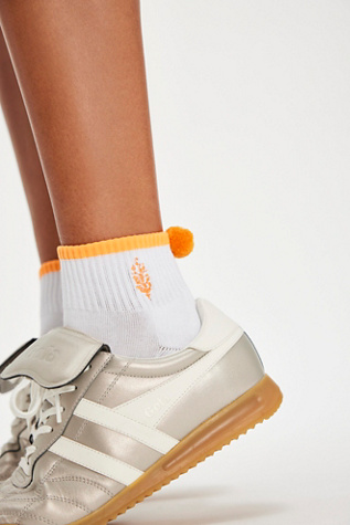 Pom Pom Buti Socks