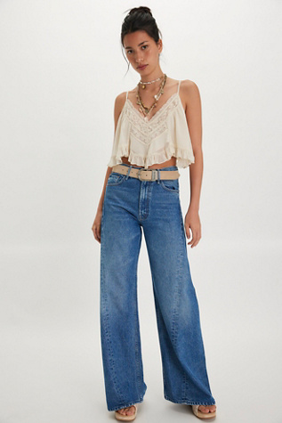 MOTHER The Lemon Twist Jeans at Free People in Medium Wash, Size: 29
