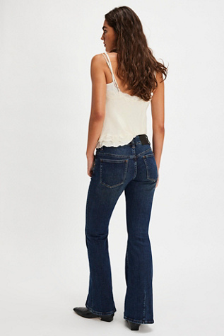Neuw Hanne Low-Rise Bell Bottom Jeans - thumbnail 2