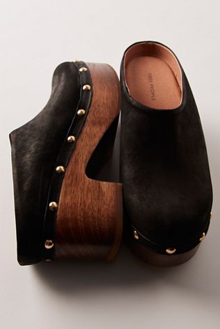 Calli Clogs