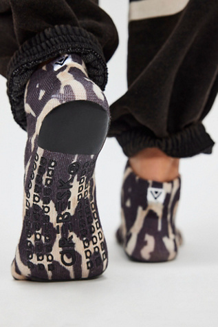 Arebesk Phish Net Pilates Socks