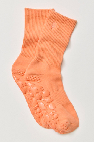 Total Buti Pilates Grip Socks