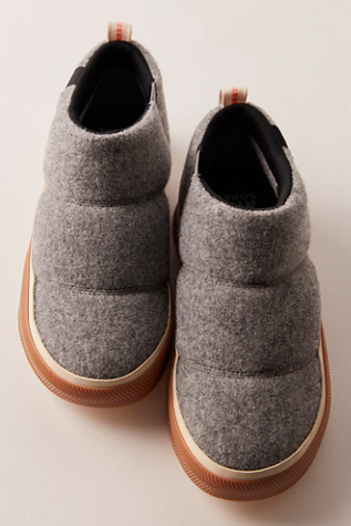 OUT N ABOUT™ IV Mini Puffy Boots product page