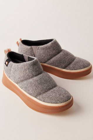Женские ботинки Sorel OUT N About™ IV Mini Puffy, цвет: Серый / Карамельный — фото 2