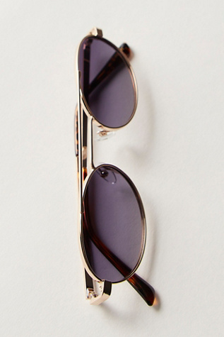 Banbe The Winnie Aviator Sunglasses at Free People in Gold