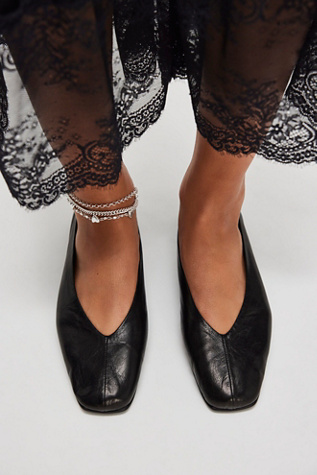 Ballerine Quotidienne par Jeffrey Campbell en Noir, pour femme taille: US 8.5 chez Free People