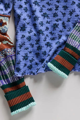 Женский топ We The Free Bold Bowery Cuff, цвет: Синий / Комбинированный — фото 5