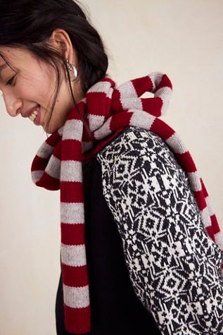 Essential Triangle Striped Scarf