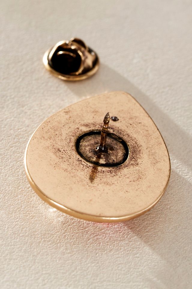 The Iconic Brooch #1